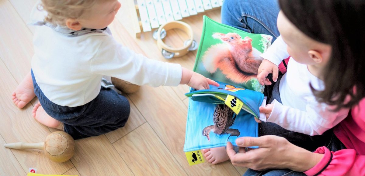 Trouver une baby-sitter de confiance : le guide pratique pour les parents